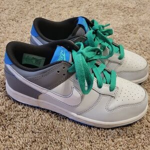 Nike Dunks Low Pure Platinum Photo Blue size 3 Youth Used